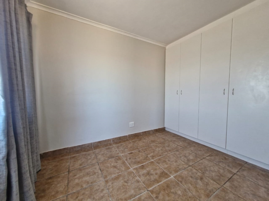 To Let 3 Bedroom Property for Rent in Parsonsvlei Eastern Cape